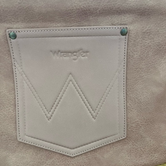 Wrangler Dusty Mauve Hobo Bag - Picture 4 of 13